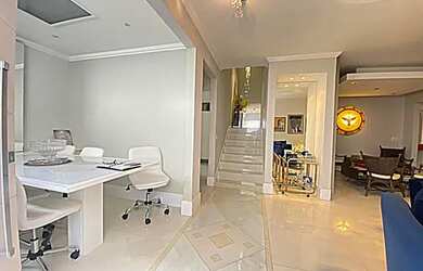 Imagem 3: Casa de condomínio para venda possui 180 metros quadrados com 4 quartos