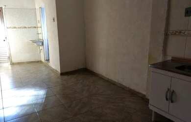 Imagem 2: Kitnet p/ Moça / Rapaz a 5 Pontos do Terminal Campo Limpo