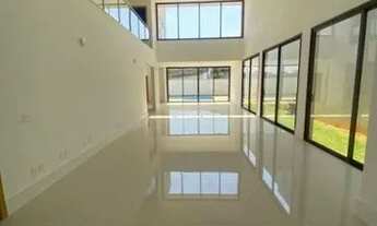 Imagem 4: Casa para aluguel possui 358 metros quadrados com 4 quartos