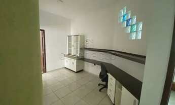 Imagem 4: Casa de condomínio para aluguel tem 230 metros quadrados com 3 quartos