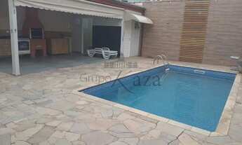 Imagem 3: Casa para aluguel possui 300 metros quadrados com 3 quartos