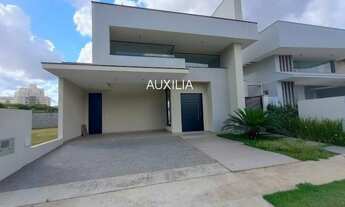 Imagem: Casa térrea de três suítes e piscina