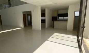 Imagem 7: Casa para aluguel possui 358 metros quadrados com 4 quartos