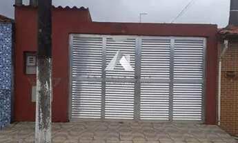 Imagem: Casa com piscina a venda na Praia de Mongaguá