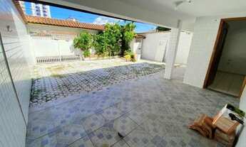 Imagem 5: Casa Térrea Independente com 3 Dormitórios + Edícula na Guilhermina, Lado Praia