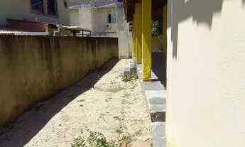 Imagem 4: Casa para aluguel possui 300 metros quadrados com 5 quartos