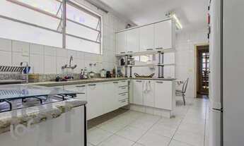 Imagem 2: Apartamento à venda em Higienópolis com 256 m², 4 quartos, 1 suíte, 2 vagas