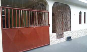 Imagem: Alugo Casa no Coroado com 3 Quartos, próximo