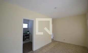 Imagem: Casa para Aluguel - Centro, 2 Quartos, 70