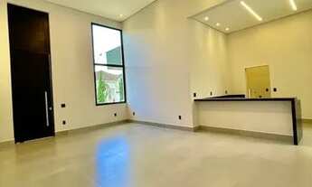 Imagem 3: Casa de condomínio térrea para venda tem 218 metros quadrados com 3 quartos