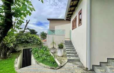 Imagem 7: Casa de condomínio para venda tem 356 metros quadrados com 4 quartos