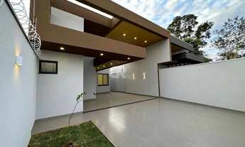 Imagem 2: Casa à Venda com 3 quartos, 3 banheiros sendo 1 suíte e 119m² por R$ 770.000