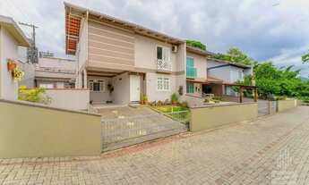 Imagem 7: Casa com 3 dormitórios à venda, 220 m² por R$ 680.000,00 - Água Verde - Blumenau/SC