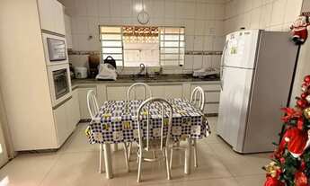 Imagem: Vende-se casa no sacramenta KF