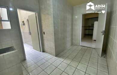 Imagem 10: Aluguel Anual: Apartamento 2 dormitórios, sacada, sem mobília e 1 vaga privativa. Centro d