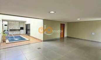 Imagem 4: Casa Térrea com piscina e suíte master com closet