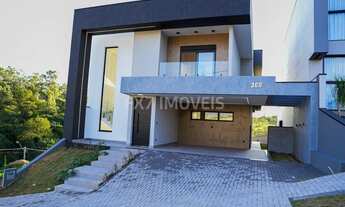 Imagem 2: Residência de Luxo em Condomínio na Vila Pagano, Valinhos-SP: 3 Quartos, 3 Suítes, 2 Salas