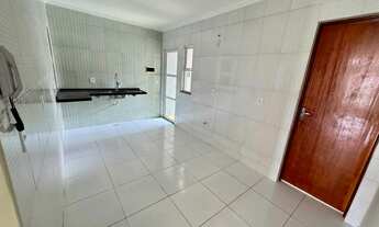 Imagem 4: Casa com 6 vagas, 3 quartos, 1 quadra da Av. Godofredo Maciel