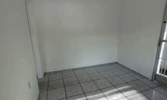 Imagem 2: Casa de Vila para aluguel com 1 quarto e 44 metros quadrados, em Rocha Miranda - Rua dos D