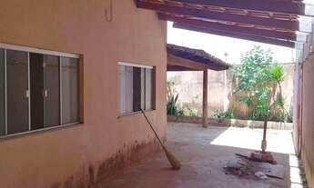 Imagem: Casa c/ 3 quartos, c/ 300m² de lote, à