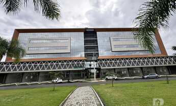 Imagem 2: Sala comercial térrea com aproximadamente 60 m²