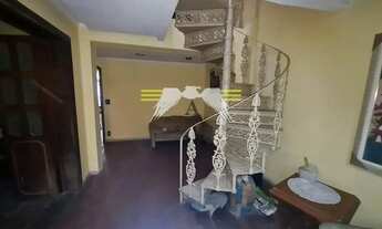 Imagem 3: Sobrado de 192m², 3 dormitórios, 2 suítes, 2 vagas de garagem, próximo à igreja Santo Antô