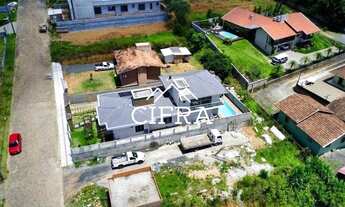 Imagem 3: Casa de Alvenaria - Venda- 03 dormitórios - 280m2 - Semi Mobiliada - Alto Padrão - Piscina