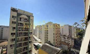 Imagem 2: Apartamento para Venda em Rio de Janeiro, Catete, 2 dormitórios, 1 banheiro, 1 vaga