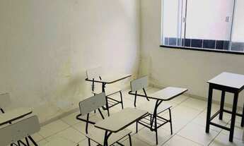 Imagem 5: Casa comercial para alugar a 50m da Av. Oliveira Paiva em rua movimentada Com 6 salas, 2 d