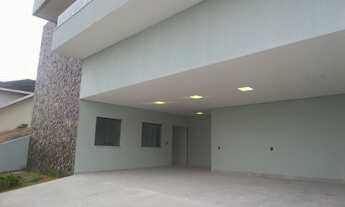 Imagem 4: Casa de condomínio de Alto Padrão para aluguel e venda tem 450 metros quadrados com 4 quar