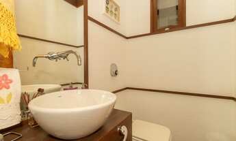 Imagem 5: Casa de condomínio para venda tem 378 metros quadrados com 3 quartos