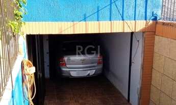 Imagem 3: Casa tipo sobrado com 3 Dormitórios no Bairro Nonoai