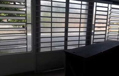 Imagem 3: Alugo em Canoas, Loja / Pavilhão no Bairro Igara, de esquina, com 200m² - Canoas - RS