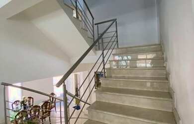 Imagem 7: Alphaville Residencial 1 - Mobiliada, 495 m2, 5 suítes, ampla sala, piscina