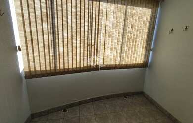 Imagem 2: Apartamento 2 dormitórios com sacada e 1 vaga no Centro de Canoas