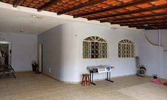 Imagem 2: Evandro Leal corretor de imóveis vende casa na QNO 5