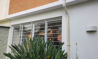 Imagem 2: Sobrado para aluguel e venda possui 120 metros quadrados com 3 quartos