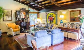 Imagem 7: CASA COM 534M2, 4 DORMITÓRIOS SENDO 2 SUÍTES E 4 VAGAS DE GARAGEM NO BAIRRO TRÊS FIGUEIRAS