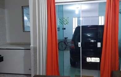 Imagem 2: Casa Triplex a venda possui 250 m² com 3 quartos em Ouro Verde - Nova Iguaçu - RJ