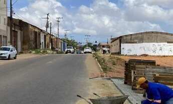 Imagem 4: Lotes Comerciais no José Walter !!