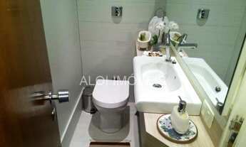 Imagem 3: 150 metros de área úteis, quatro dormitórios, sendo uma suíte, lazer total, rua sem saída