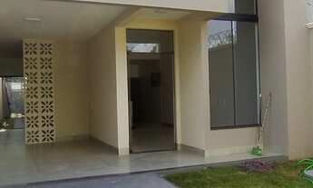 Imagem: Casa sendo 3/4 1 suíte, sala Pe direito