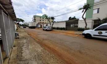 Imagem 2: Casa para Venda em Goiânia, Setor Sudoeste, 3 dormitórios, 2 banheiros, 3 vagas