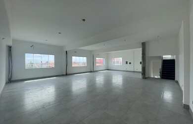 Imagem 5: Prédio com 02 andares, 200 m², prox Terminal Integração, São Cristovão