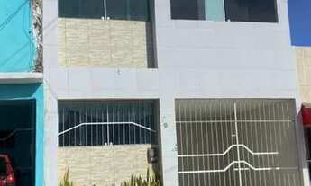 Imagem: Alugo Casa Duplex com 03 Quartos no Bairro