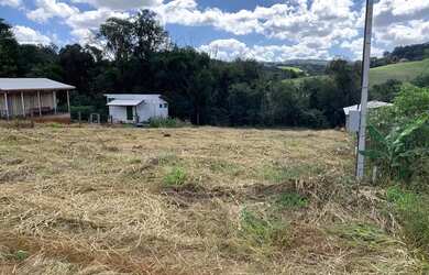 Imagem 6: Chácara 1038 M2 com Rio do Salto ao fundo - 20x50 / Água e Luz