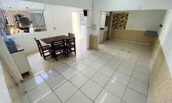 Imagem 3: Casa com 1 Dormitório e Vaga de Garagem no Esmeralda, Apenas 100 Metros da Pista