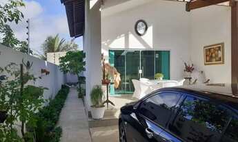 Imagem: Vende-se sobrado em Veleiros na região