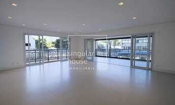 Imagem: 456 m² 4 suítes