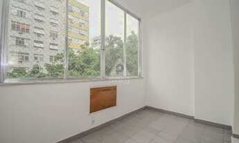 Imagem 7: Maravilhoso apartamento de frente com 85m², claro e arejado, cômodos amplos, vaga na escri